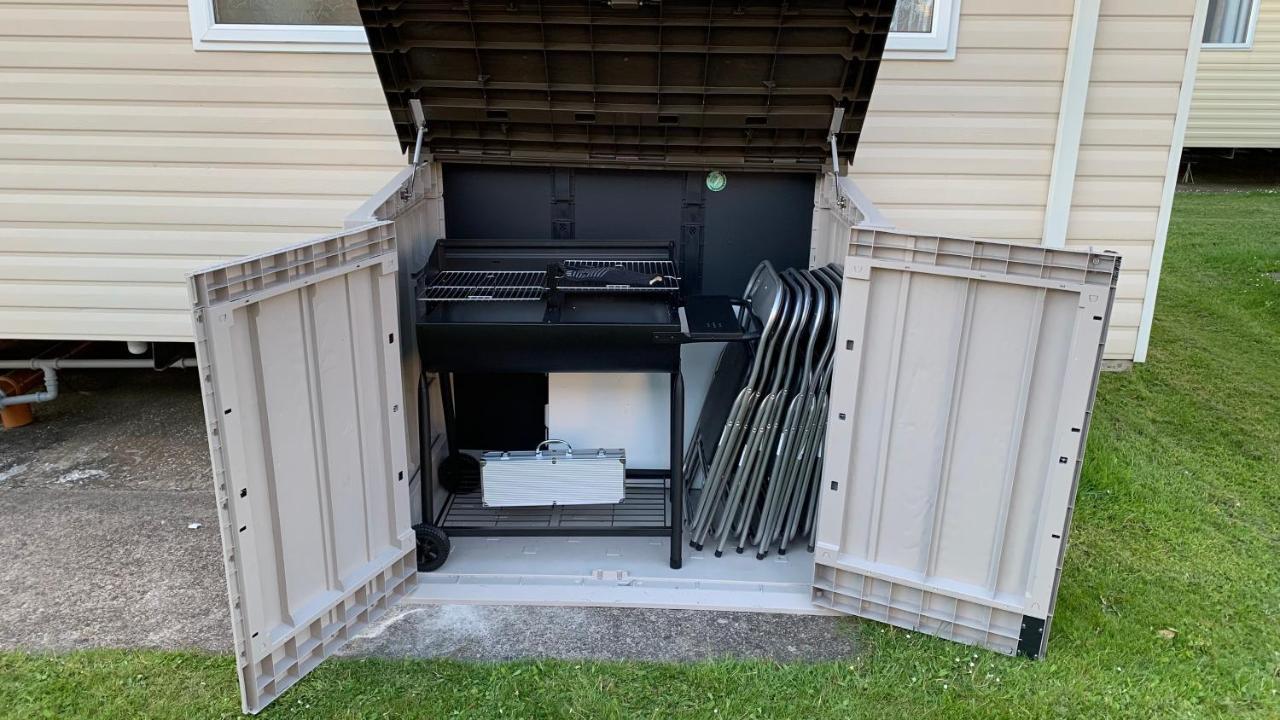 Cozy Private Static Caravan At Llyons Robin Hood - Silver Birch Way 11 Villa Rhyl Exterior photo