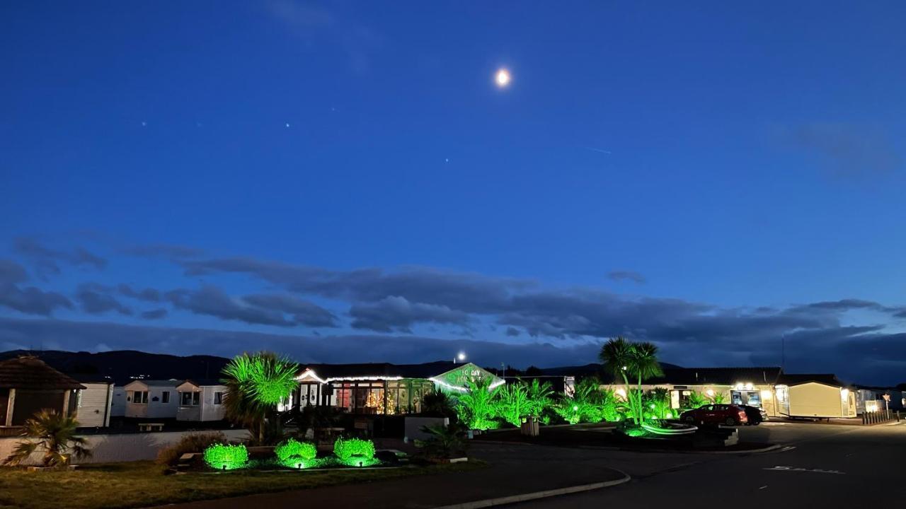 Cozy Private Static Caravan At Llyons Robin Hood - Silver Birch Way 11 Villa Rhyl Exterior photo