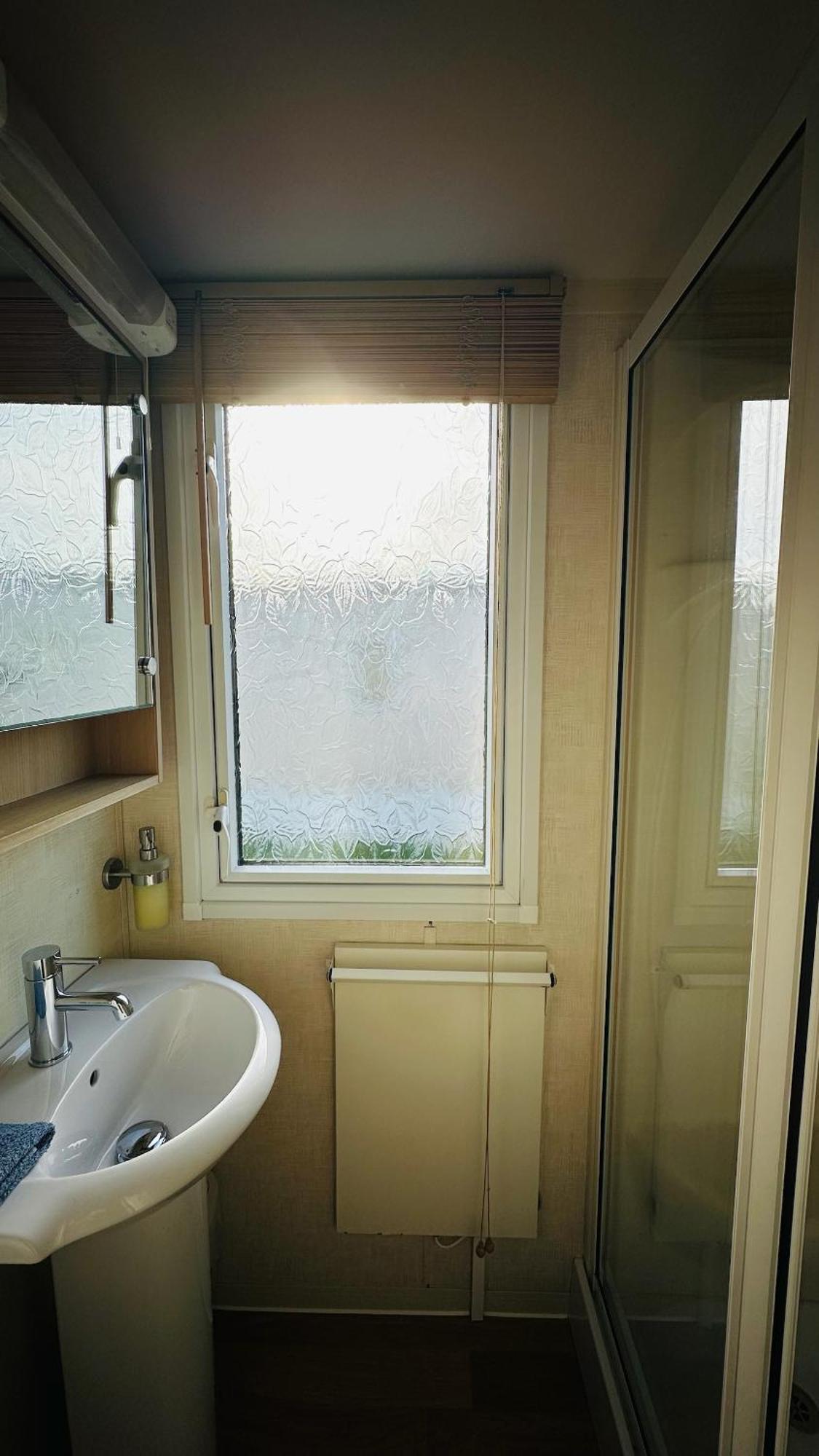 Cozy Private Static Caravan At Llyons Robin Hood - Silver Birch Way 11 Villa Rhyl Exterior photo